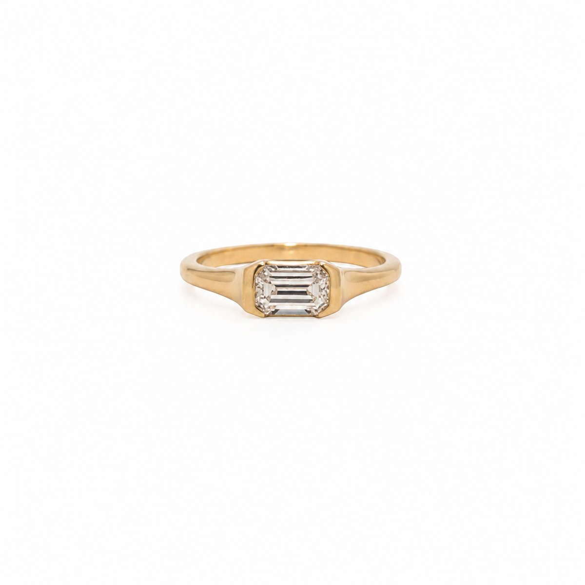 14k diamond ring with emerald diamond.