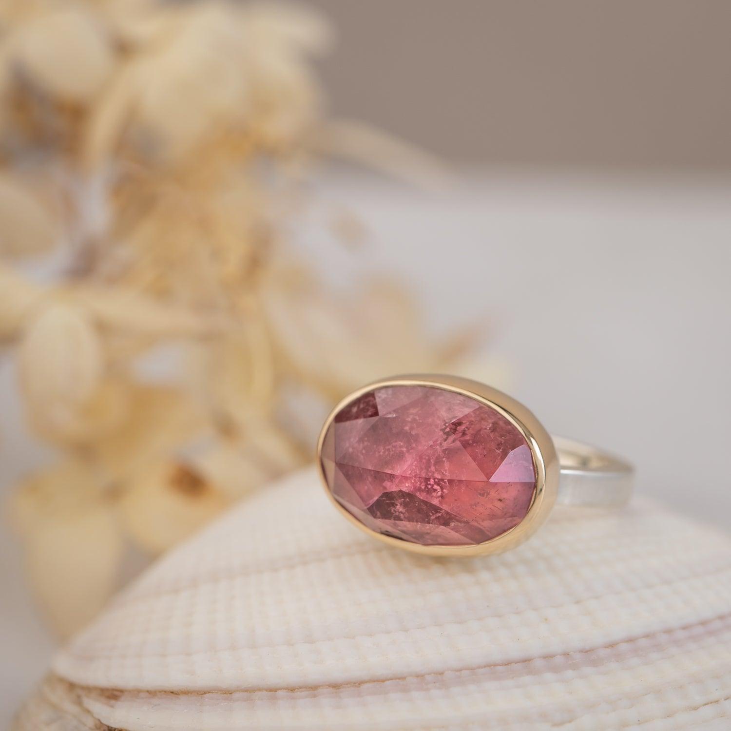 Arabella Ring - Kat Cadegan