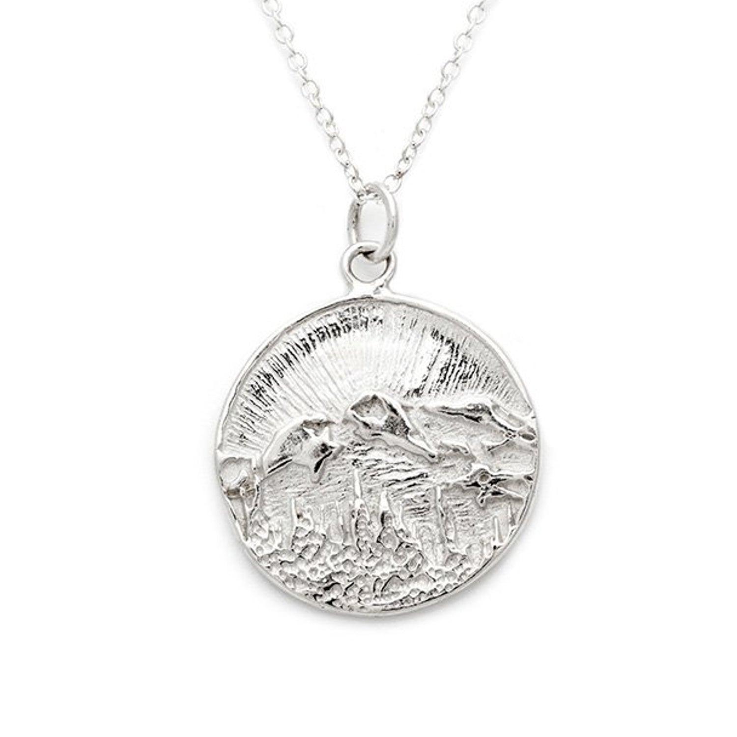 Begbie Pendant - Kat Cadegan