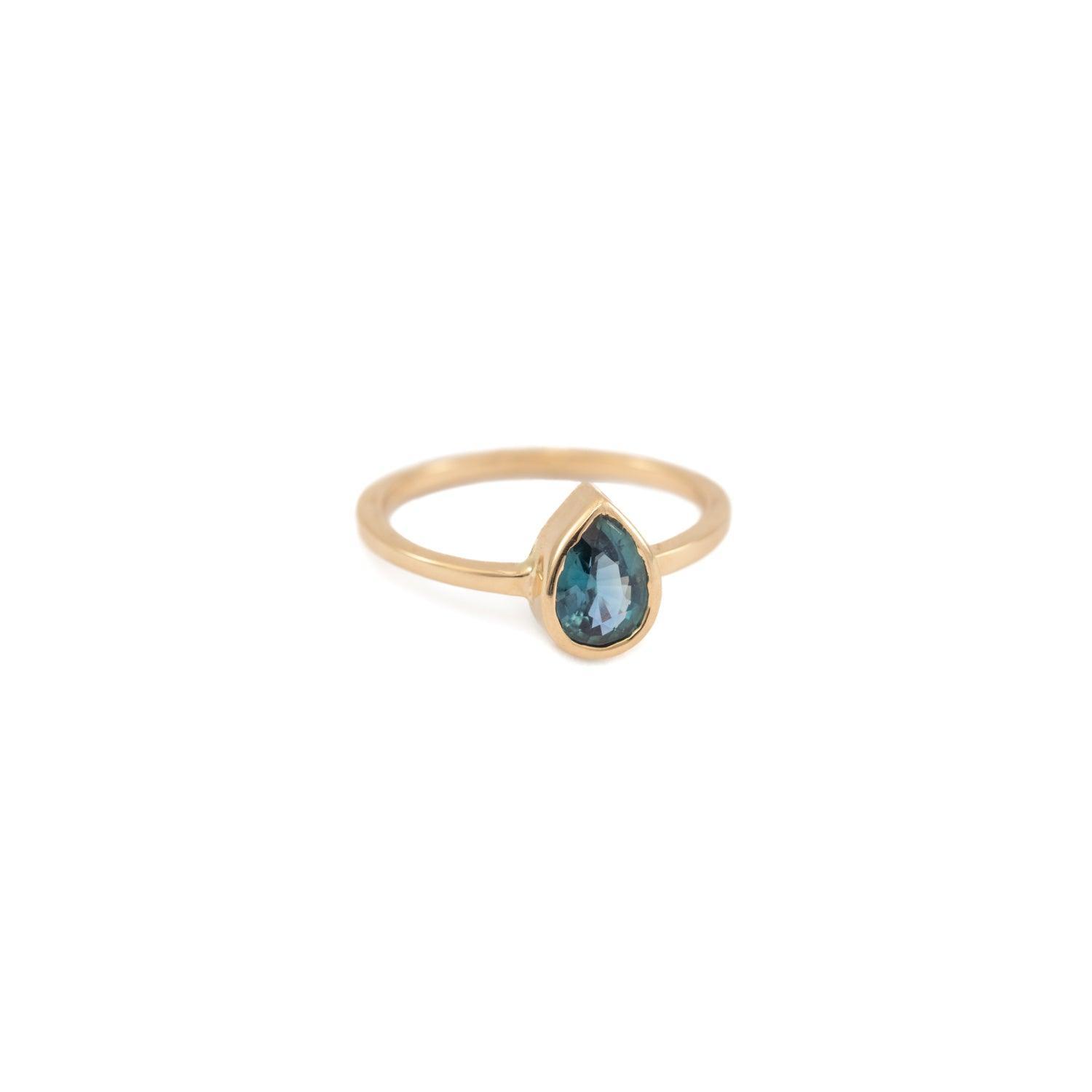 Leah - Sapphire Ring - Kat Cadegan