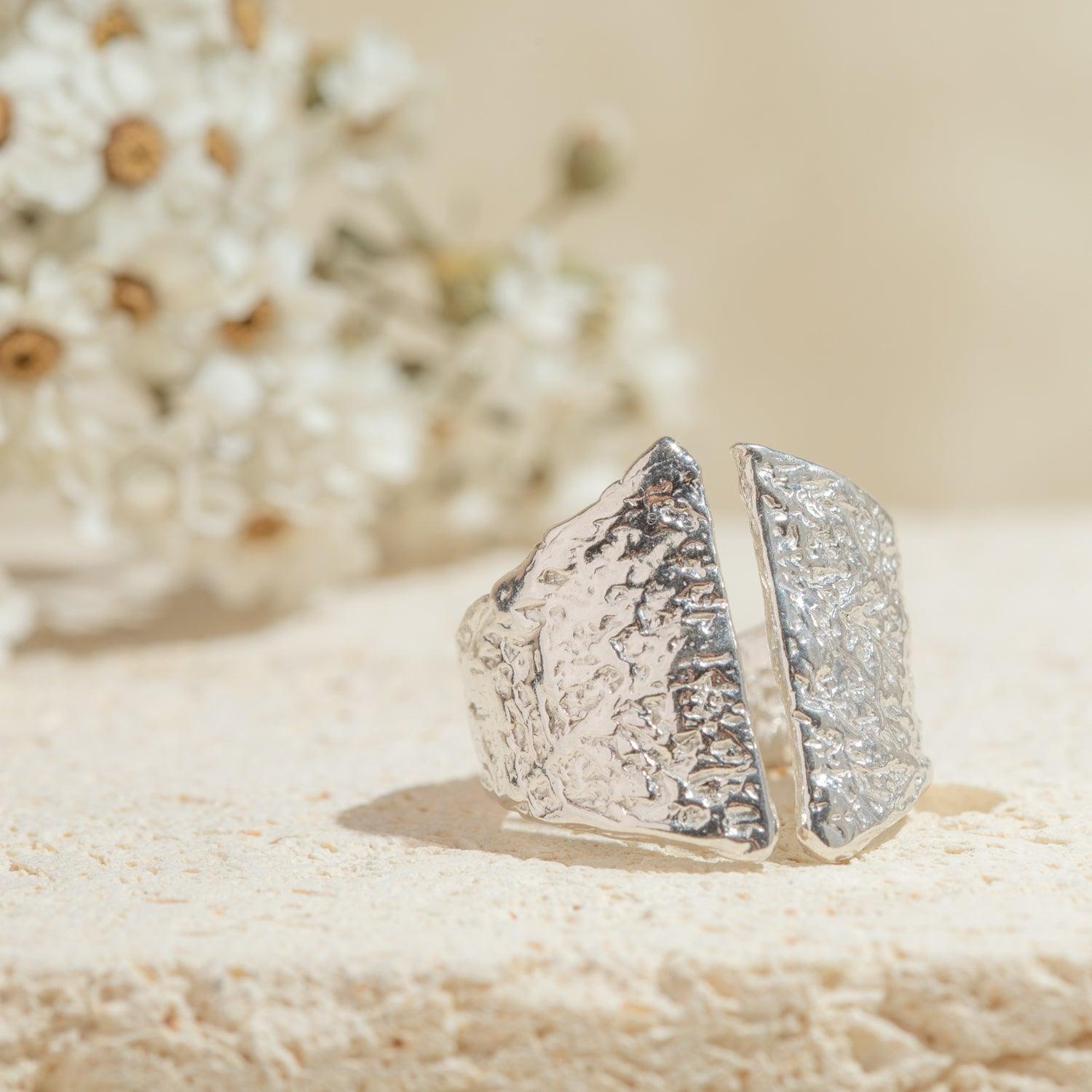 Moss Ring - Kat Cadegan