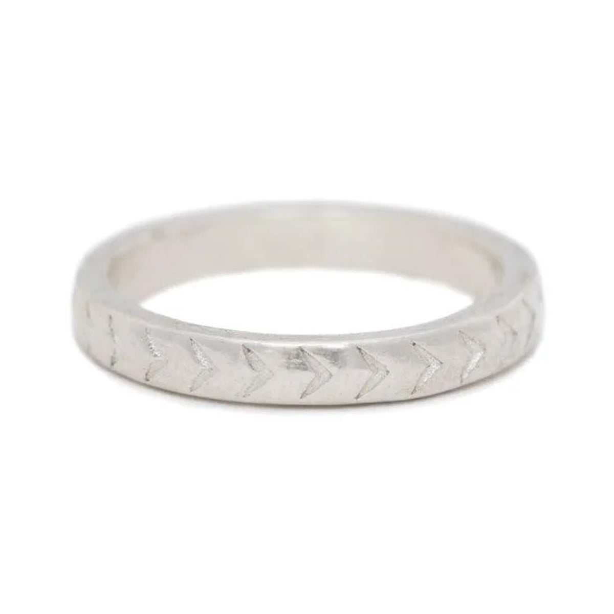 Chevron band in sterling silver with engraved chevron pattern, side view