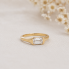 14k gold ring with emerald diamond
