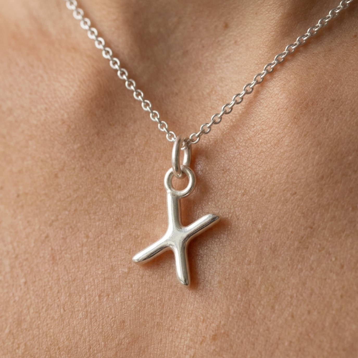 X pendant / initial