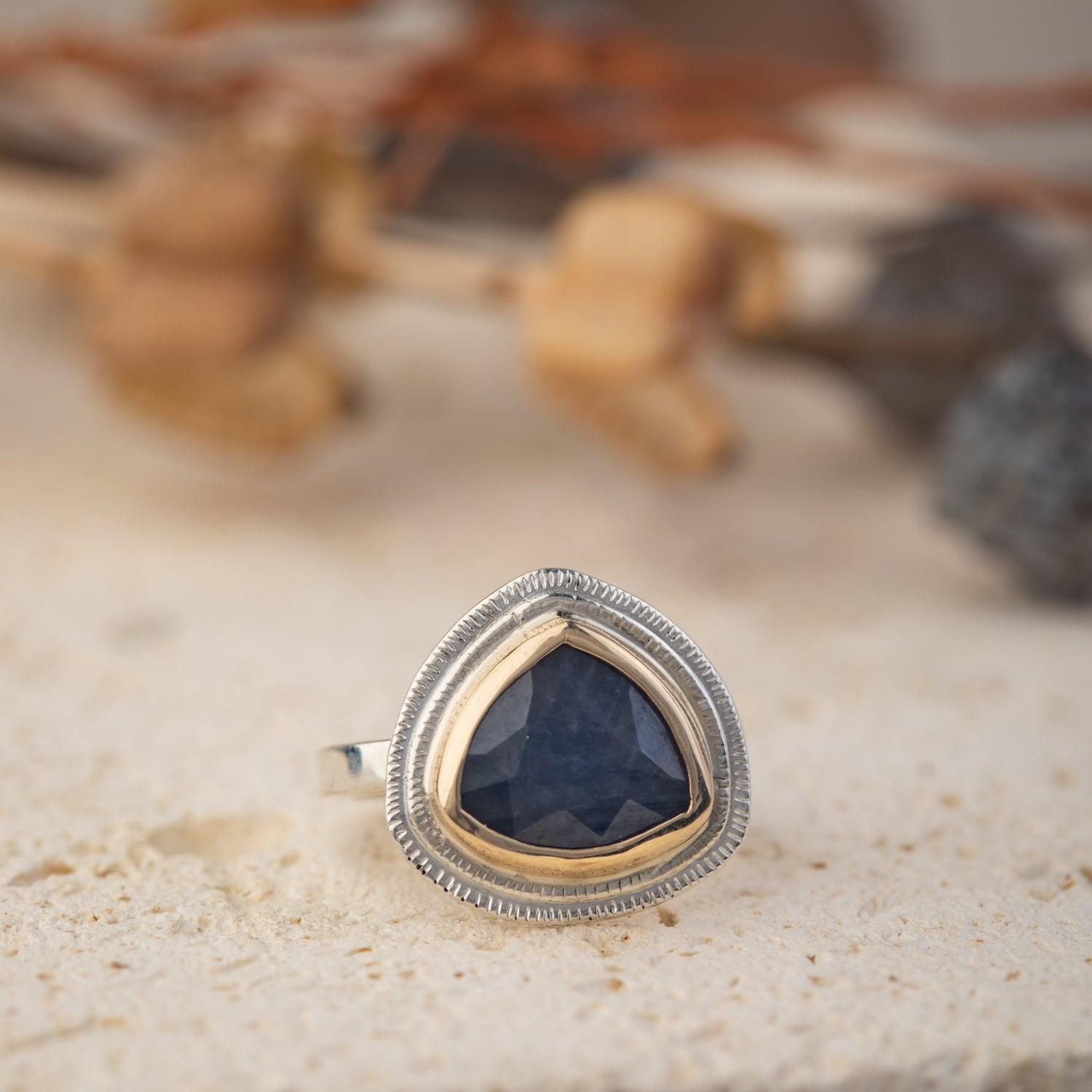 Nora - Blue Sapphire Ring - Kat Cadegan
